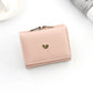 Portefeuille femme compact avec fermoir rétro et petit cœur doré