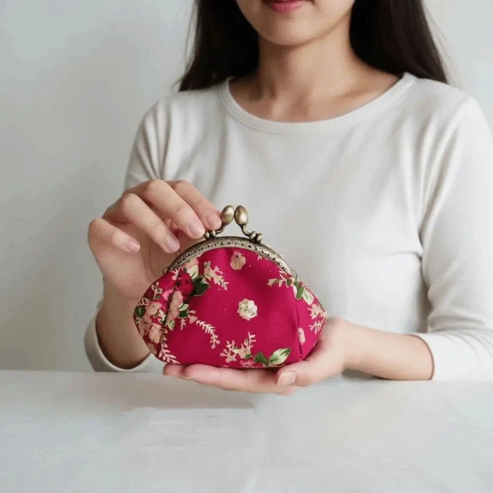 Porte-monnaie vintage à fermoir clic-clac en toile fleurie pour femme