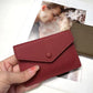 Porte-carte enveloppe en cuir de vachette véritable - élégance minimaliste