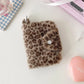 Porte-monnaie léopard en peluche avec fermeture pression et poche zippée