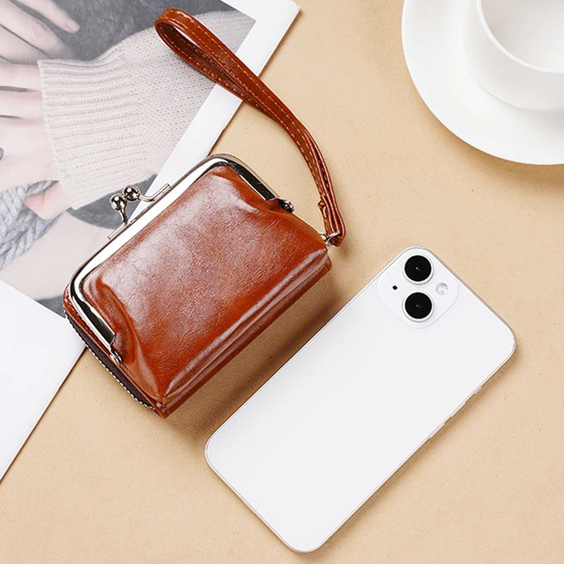 Portefeuille femme compact vintage en cuir PU avec fermoir clip et dragonne