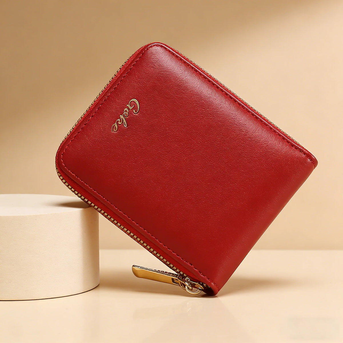 Petit portefeuille femme zippé à fenêtre d'identité relevable