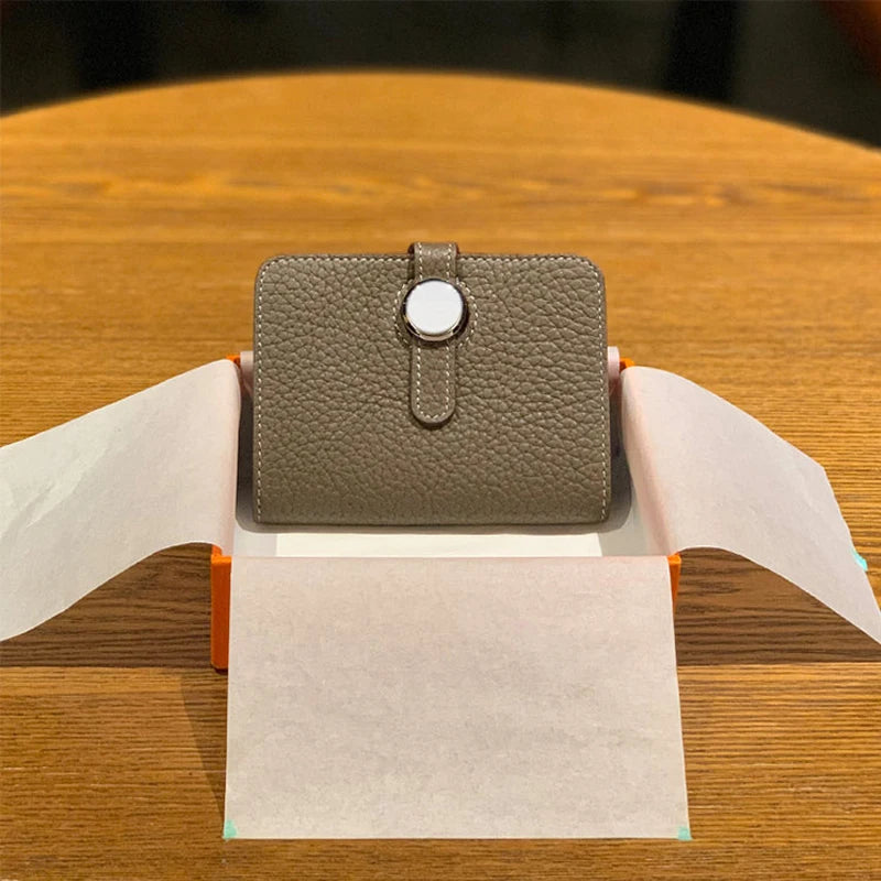 Porte-carte en cuir de vachette grainé avec fermoir rotatif - luxe unisexe — photo 7