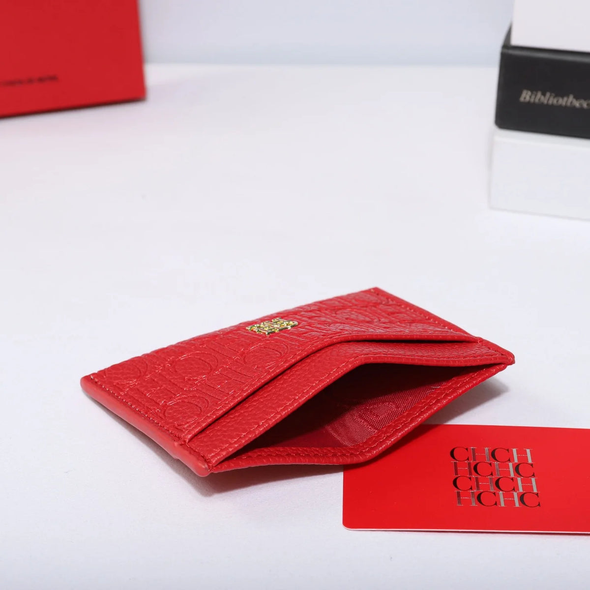 Porte-cartes classique  ultra-mince avec design lettre et texture cuir — photo 5