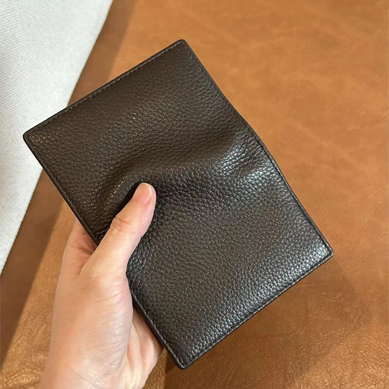 Porte-cartes en cuir véritable unisexe personnalisable avec compartiments et fermeture pliable — photo 4