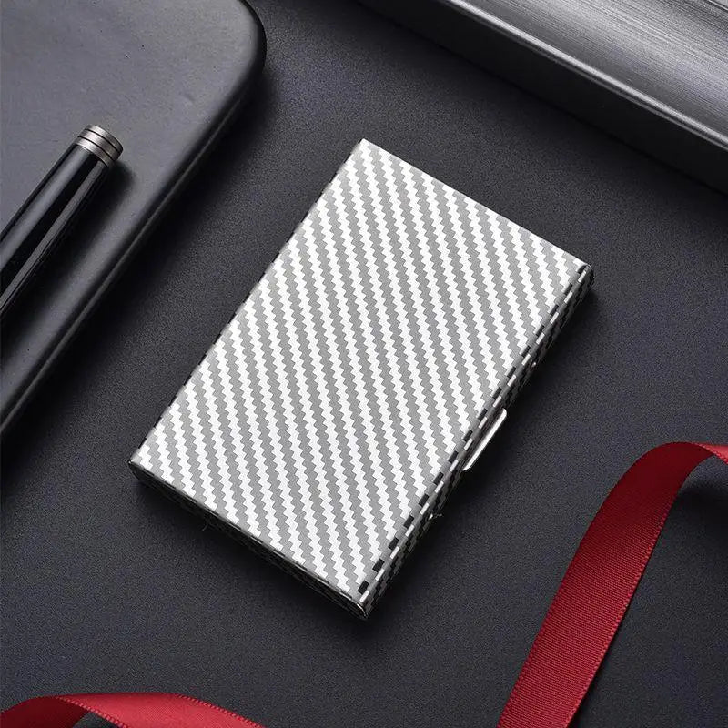 Porte-cartes RFID aluminium effet carbone compact avec fermeture clip et design élégant unisexe — photo 16