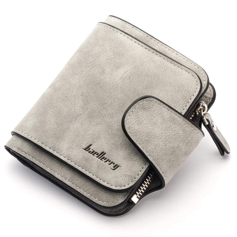 Portefeuille court femme  en cuir abrasif avec porte-monnaie — photo 8