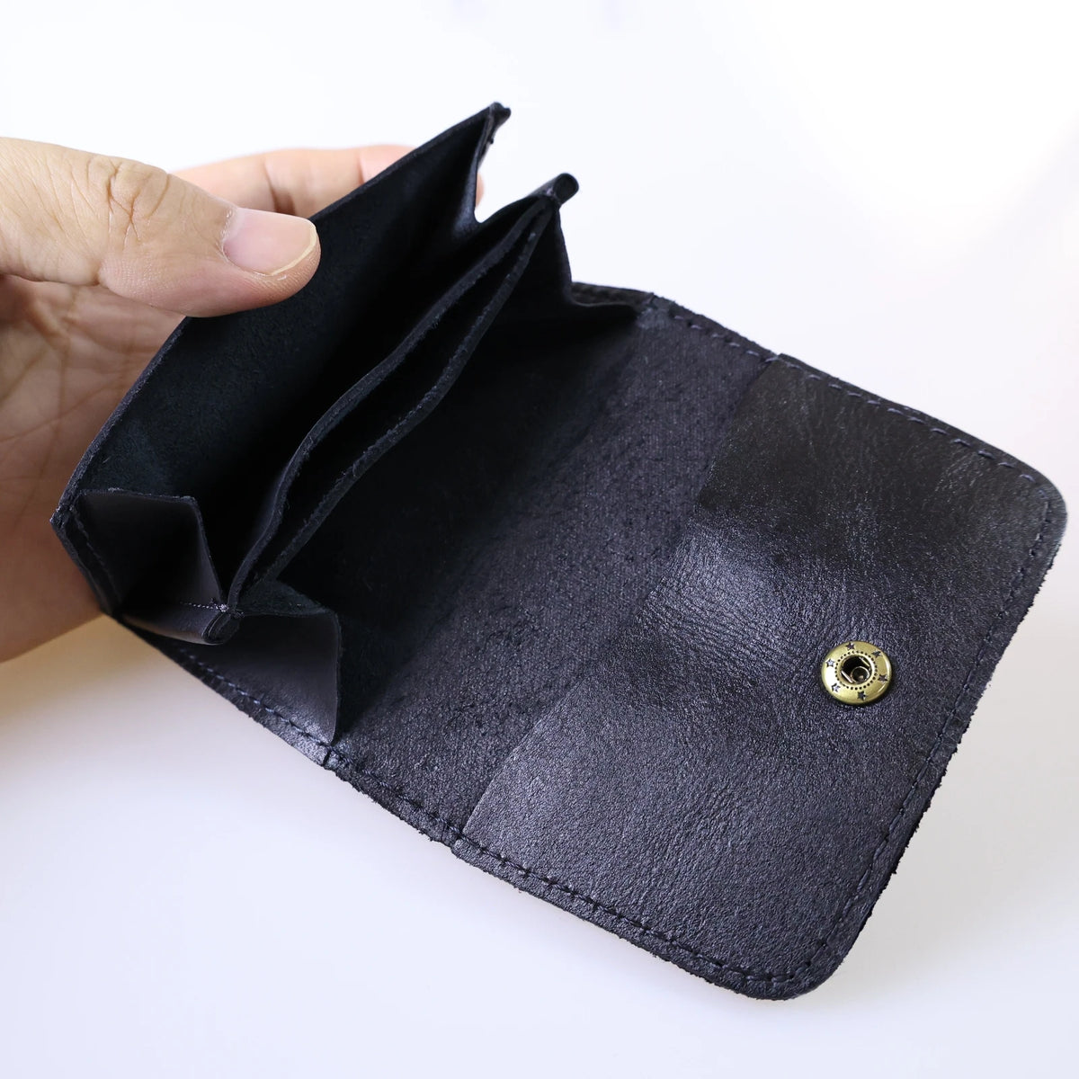 Portefeuille compact en cuir véritable vintage unisexe avec porte-cartes et porte-monnaie — photo 6