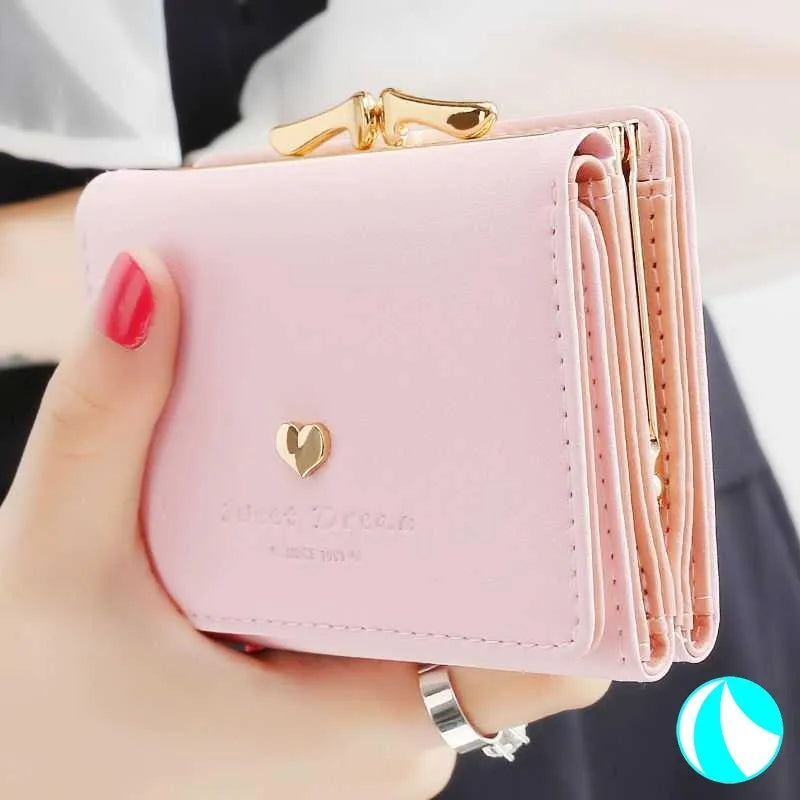Portefeuille femme compact avec fermoir rétro et petit cœur doré — photo 1