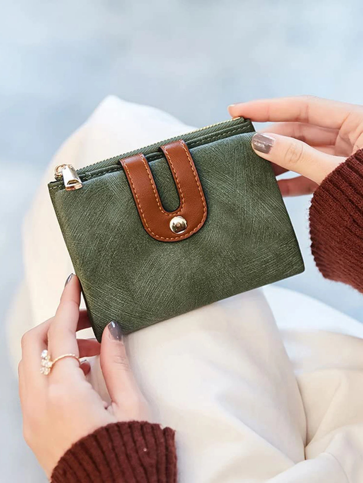 Portefeuille femme compact en cuir PU bicolore avec zip et rabat grande capacité — photo 1