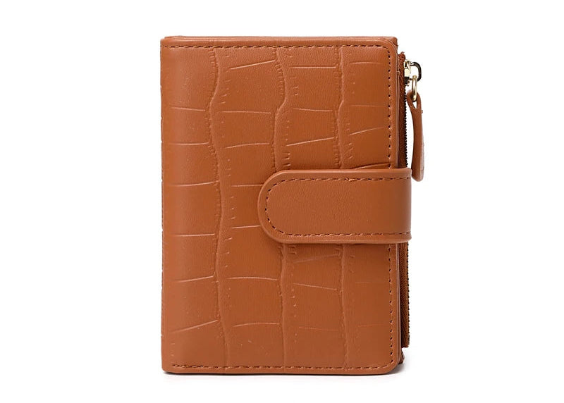 Portefeuille femme compact en cuir PU effet crocodile avec rabat et bouton pression — photo 8