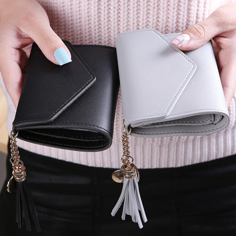 Portefeuille femme compact en cuir PU avec rabat et pompon élégant — photo 2