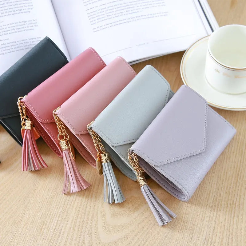 Portefeuille femme compact en cuir PU avec rabat et pompon élégant — photo 3