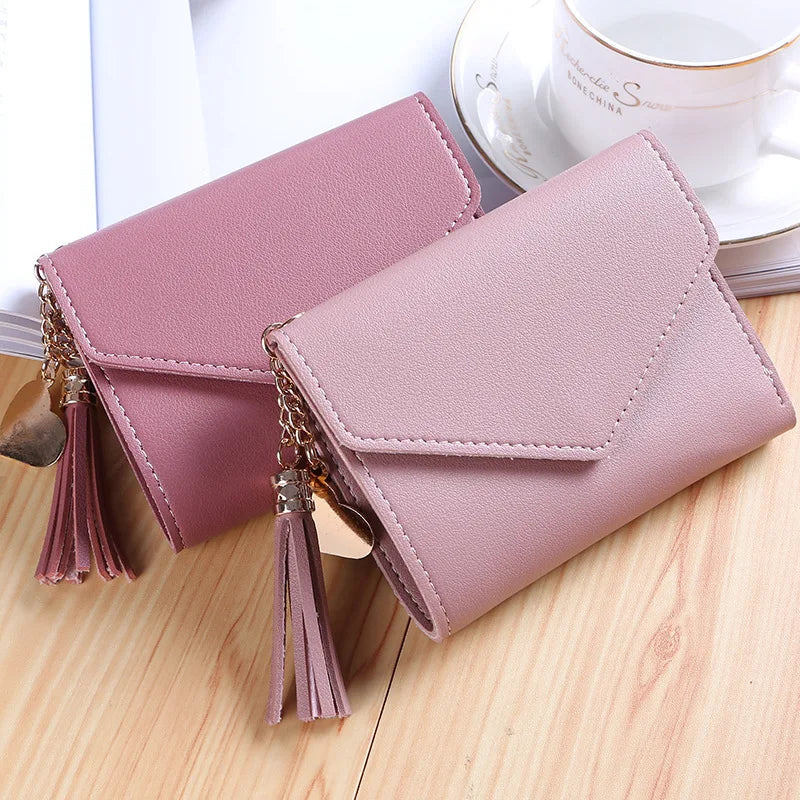Portefeuille femme compact en cuir PU avec rabat et pompon élégant — photo 4