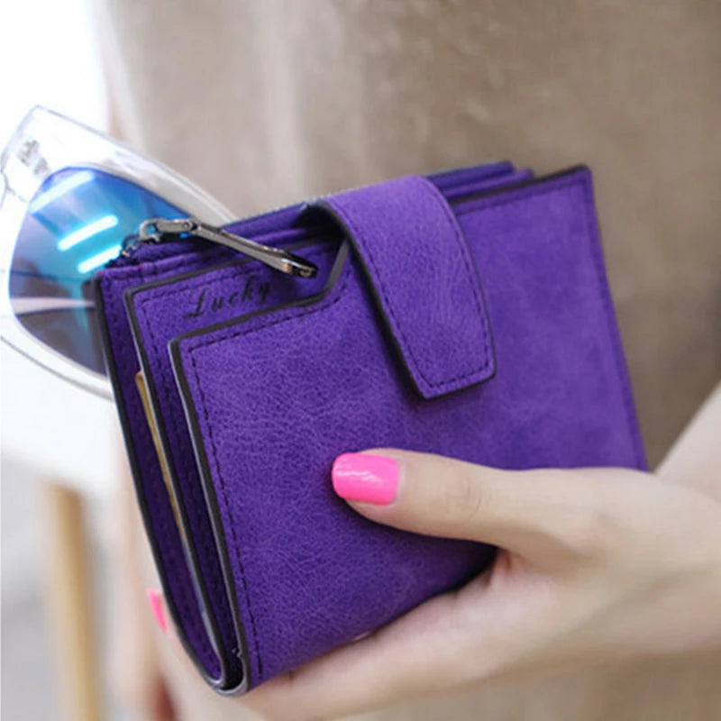 Portefeuille femme compact en cuir PU avec rabat et fermeture pression élégant — photo 1