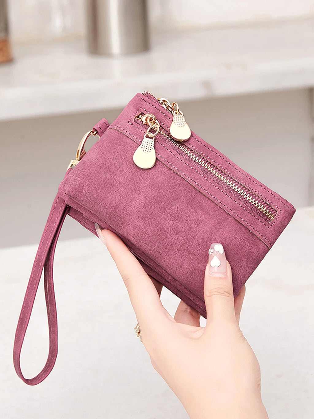 Portefeuille femme compact en cuir PU avec zip et dragonne amovible élégante — photo 1