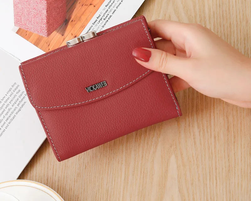 Portefeuille femme compact en cuir véritable à rabat avec porte-cartes intégré — photo 11