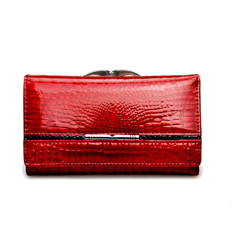 Portefeuille femme compact en cuir véritable verni effet crocodile avec fermoir métallique — photo 8 Image