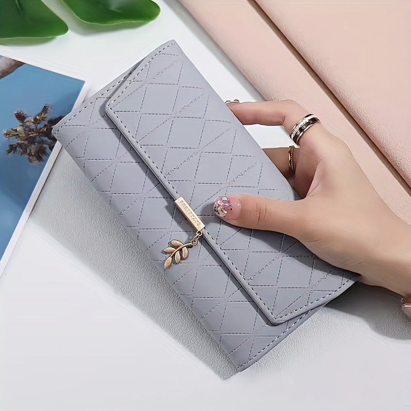 Portefeuille femme long beige, surpiqûre losange et rabat