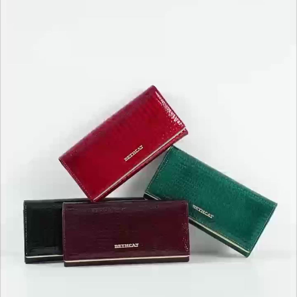 Portefeuille femme long, cinq poches billets, croco verni