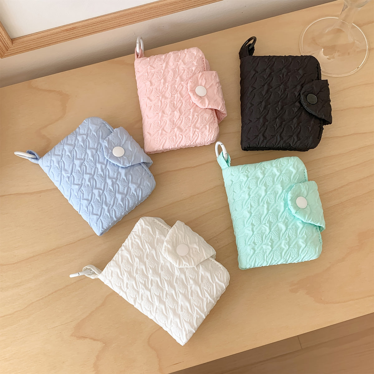 Portefeuille femme mini en textile gaufré, 10 x 8 cm fermé