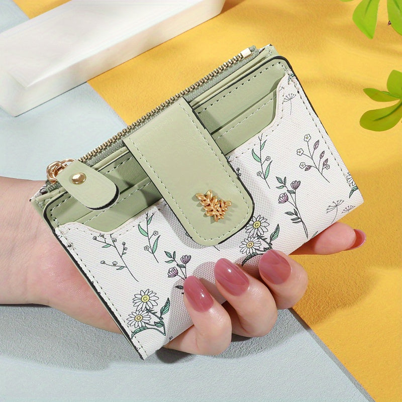 Portefeuille femme petit à rabat, motif fleurs des champs