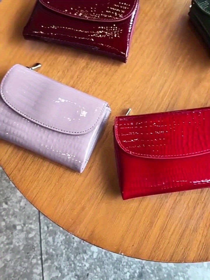 Portefeuille femme compact cuir de vachette, rabat arrondi