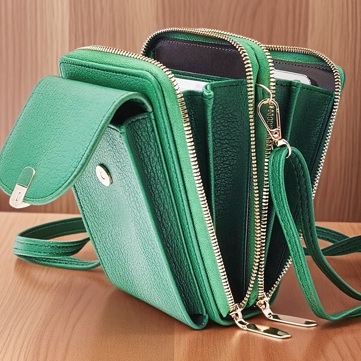 Portefeuille femme vertical vert, fermoir doré et double zip