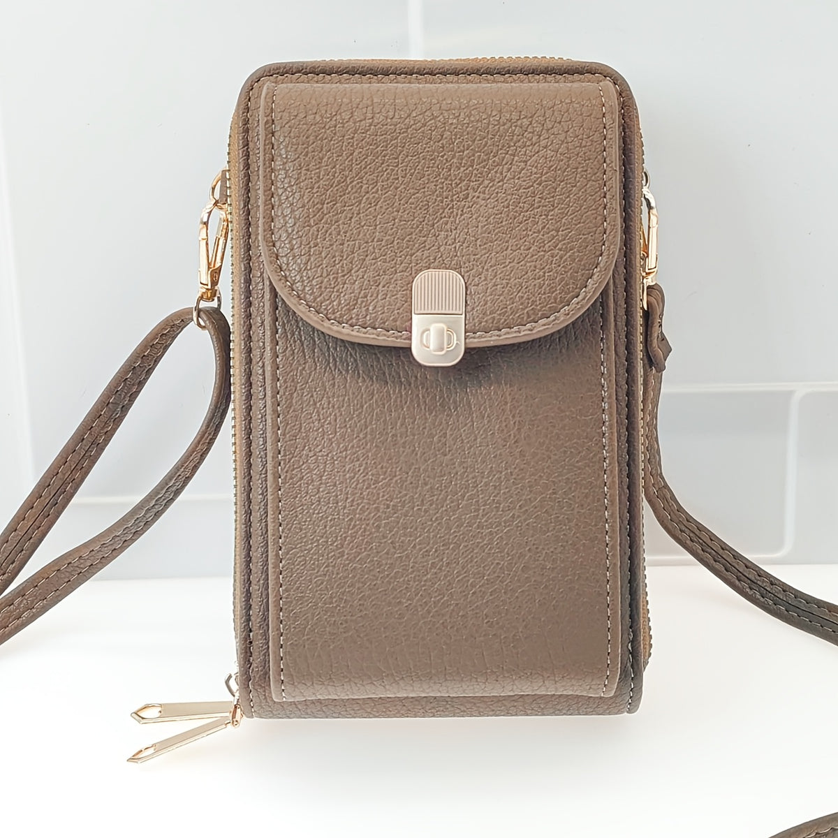 Portefeuille femme vertical vert, fermoir doré et double zip