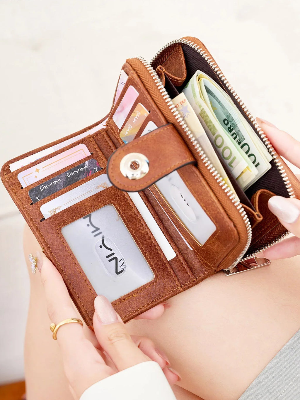 Portefeuille vintage pour femme en cuir PU avec protection RFID — photo 3