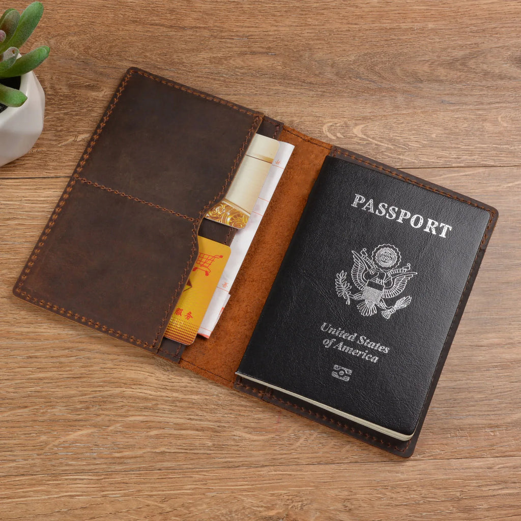 Protège-passeport artisanal en cuir Crazy Horse - Organisateur de voyage premium — photo 4