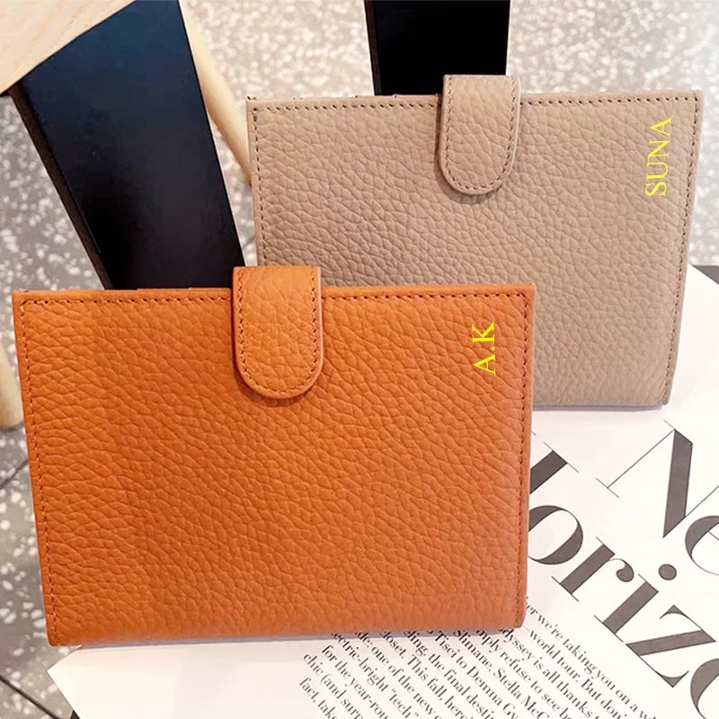 Protège-passeport luxueux en cuir de vachette personnalisé avec initiales — photo 4